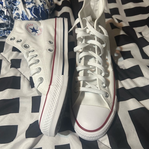 never worn high top converses - Picture 2 of 2